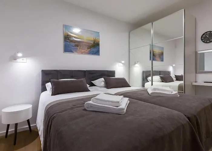 A&a1 A&a2 Apartment *